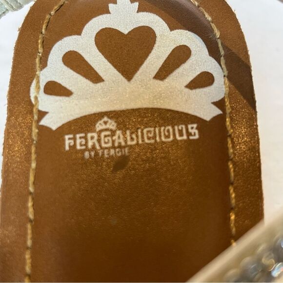 Fergalicious Women's White/Silver Thong Sandals Sparkly Size 7.5M Strappy - Picture 7 of 9